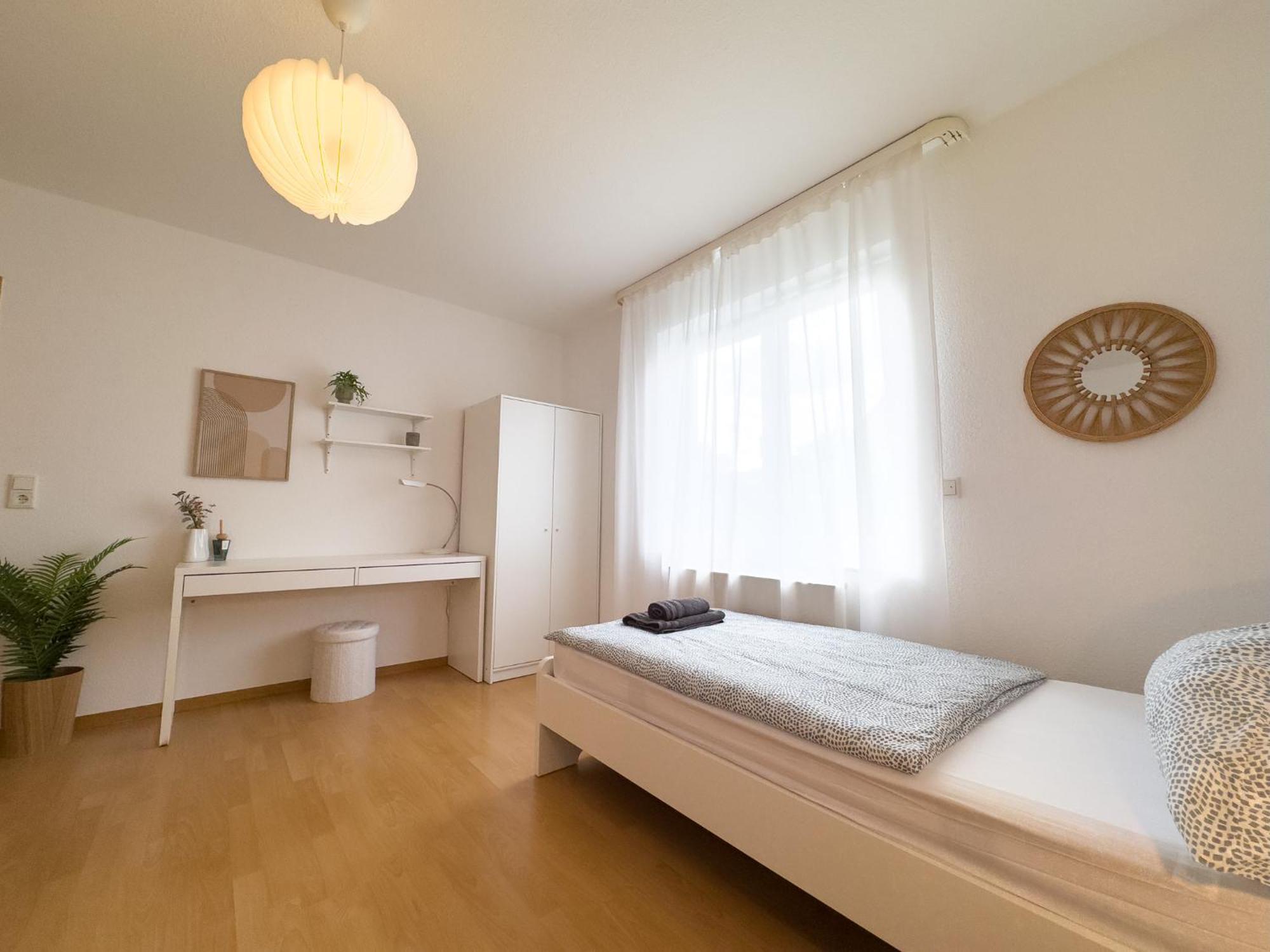 110Qm - 4 Zimmer - Privat Parkplatz - Zentral - Balkon - Mallibase Apartments Kassel Exteriör bild