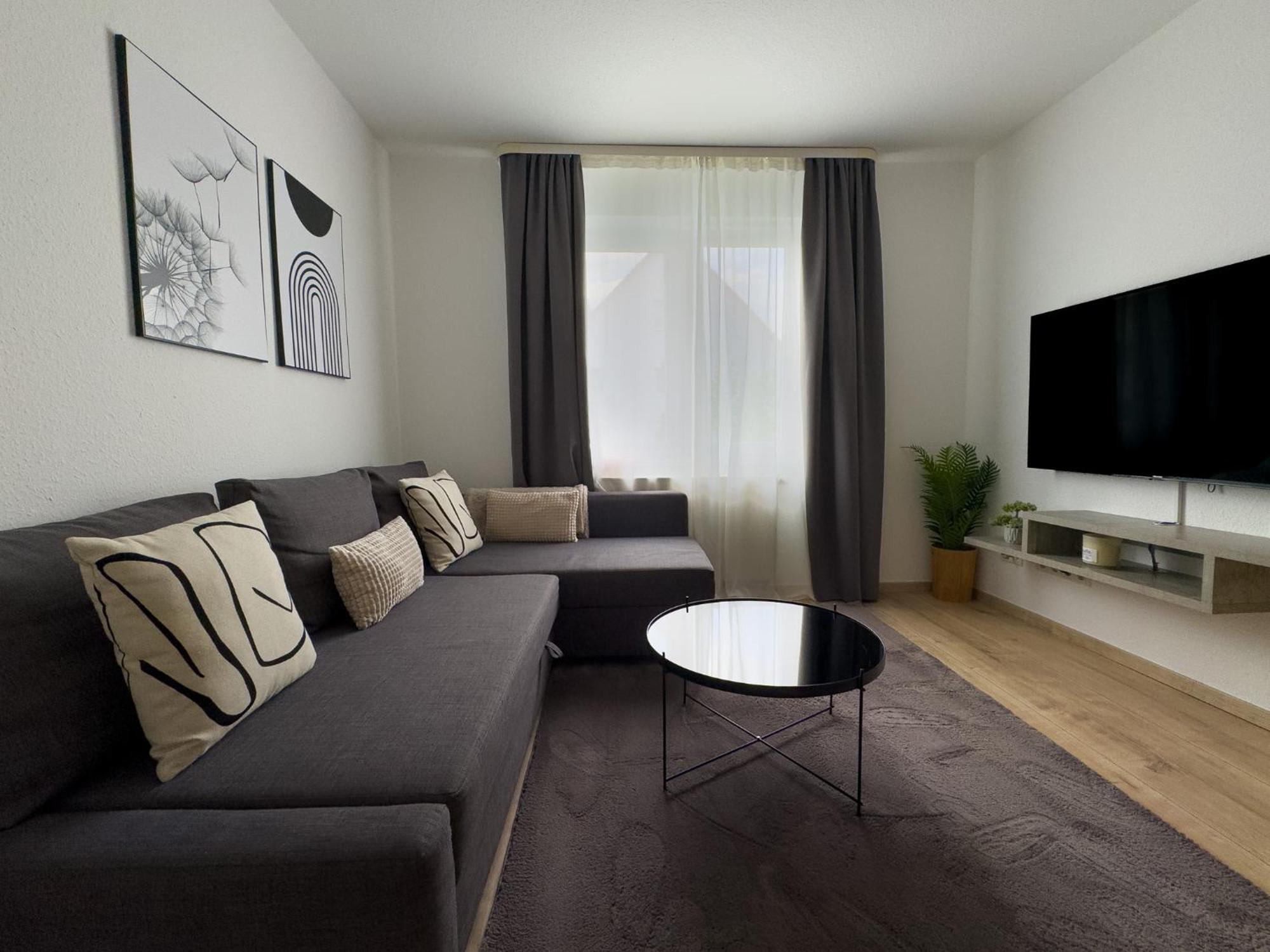110Qm - 4 Zimmer - Privat Parkplatz - Zentral - Balkon - Mallibase Apartments Kassel Exteriör bild